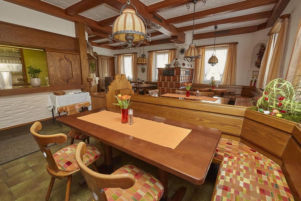 Hotel Roessle Trochtelfingen エクステリア 写真