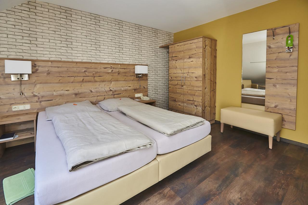 Hotel Roessle Trochtelfingen エクステリア 写真
